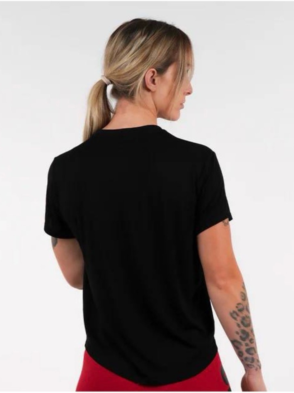 Women’s CrossFit Tee - Picture 2 of 4